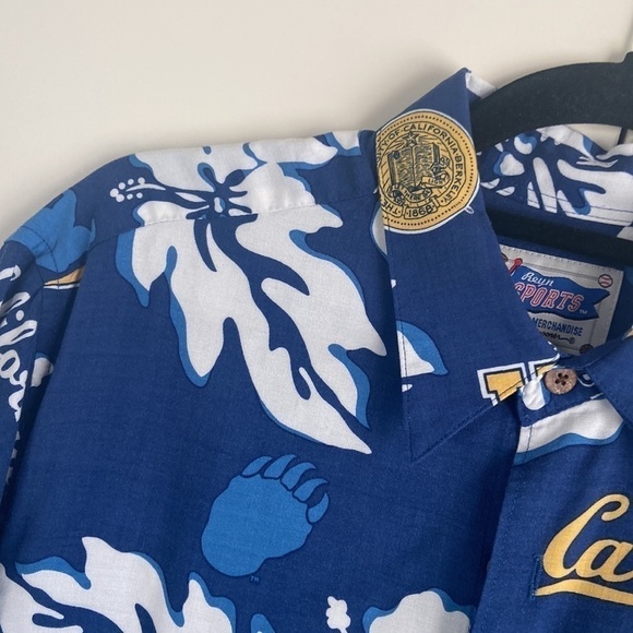 Reyn Spooner NCAA UC Berkeley Golden Bears Hawaiian Shirt - Picture 2 of 11